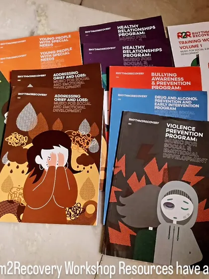 The workbooks and resources for the R2R workshop have arrived. This program is incredibly hands on, providing you with structured materials to address topics like grief, loss, and building healthy relationships.