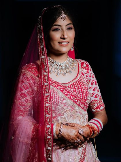 Timeless Bridal Looks photo 32