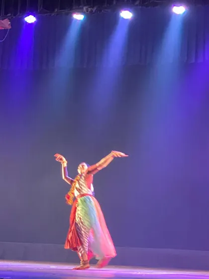 The stage lighting, designed by Surya Rao, was crucial in creating the mood for "Sharad". The beams of light, like rays of an autumn sun, added so much to the performance.