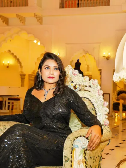 Feeling regal while hosting a Sangeet night at the luxurious Shiv Vilas. The opulent interiors of the venue call for an equally grand and poised hosting style.