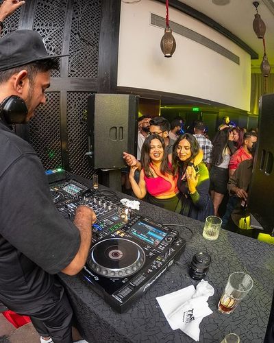 DJ Performance