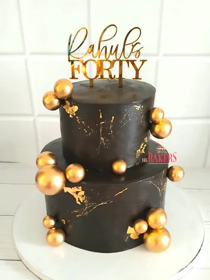 Turning 40 is a huge milestone, and this cake was for a truly special celebration. I’ve had the joy of baking for Rahul’s family many times, so for his 40th, we created this timeless and elegant chocolate and gold cake. The rich chocolate ganache and gold leaf details made it a sophisticated centerpiece.
