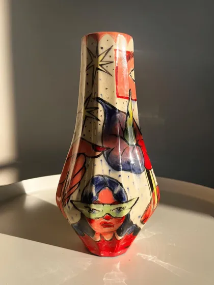 Another angle of the illustrated vase, catching the sunlight.