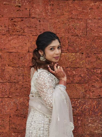 For Your Loved Ones: Family & Guest Makeup photo 8