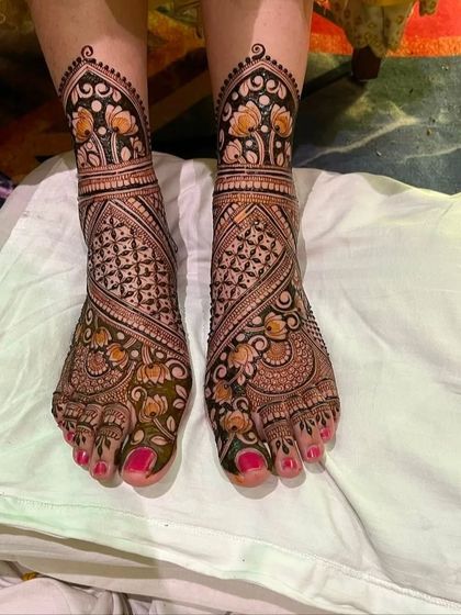 Vijay Singh - Special Occasion Mehandi Bridal Feet Mehndi photo 6