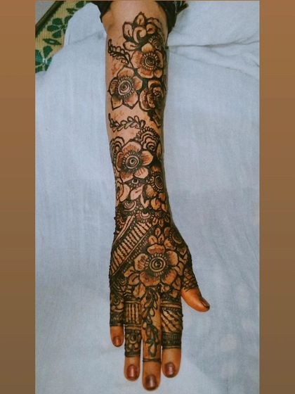 Annum Madni - Bridal Mehendi Full Bridal Designs photo 13