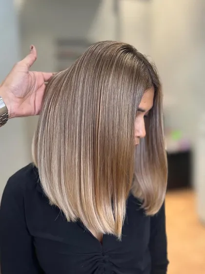 A side view of the Airtouch Balayage, highlighting the sleek finish and beautiful color.