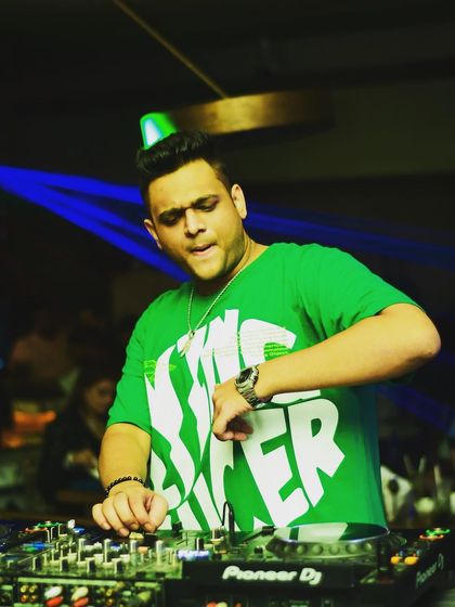 Behind The Decks photo 10