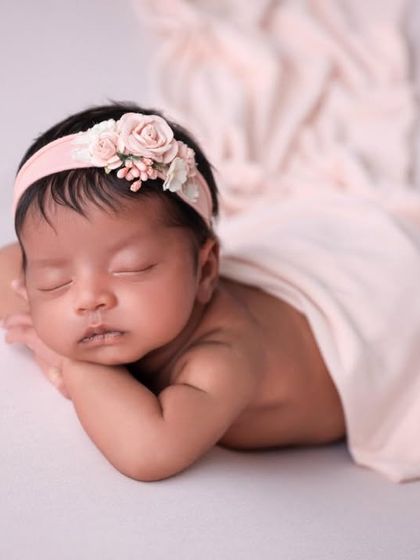 WonderBump Studio - Newborn Photography Classic Poses & Swaddles photo 19