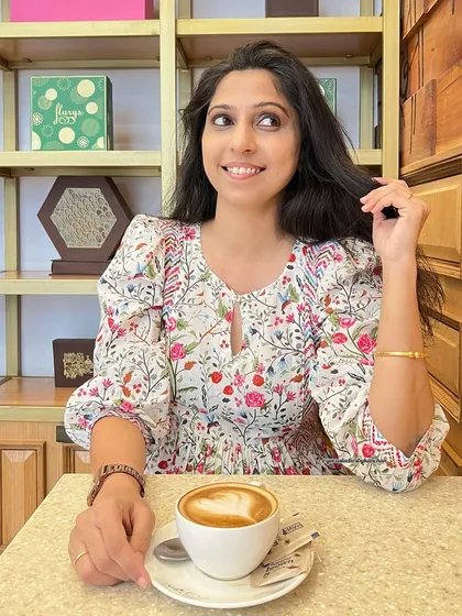 A coffee break in my bestselling printed outfit. This floral kurta set is perfect for any occasion and is guaranteed to turn heads.