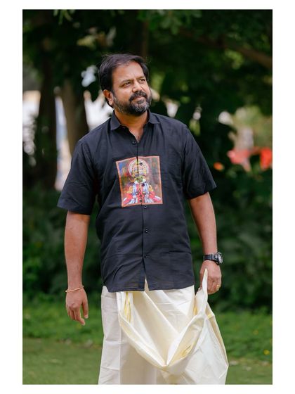 A slightly different angle, providing a clear view of the entire outfit in a natural, outdoor setting.