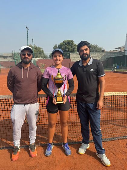 Our coaches with Samaira Malik after she reached the finals of the AITA National Ranking 1 Lac Women’s Tournament. We support our players through wins and tough losses.