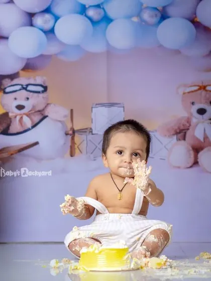 Little hands, a big cake, and an even bigger smile. We adore capturing the fun and messy magic of a first birthday cake smash, a milestone worth celebrating.