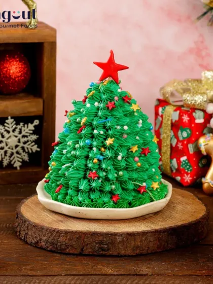 Our Christmas Tree Surprise Cake is a festive favorite. This beautifully decorated tree, made with rich chocolate cake, is perfect as a centerpiece for your holiday table and brings a bit of magic to the celebration.
