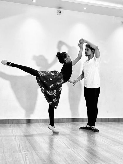 Subham Chail Performing Arts - Dance Instruction Ballet Training (Grace & Discipline) photo 8
