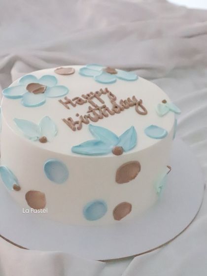 Modern & Minimalist Cakes photo 24