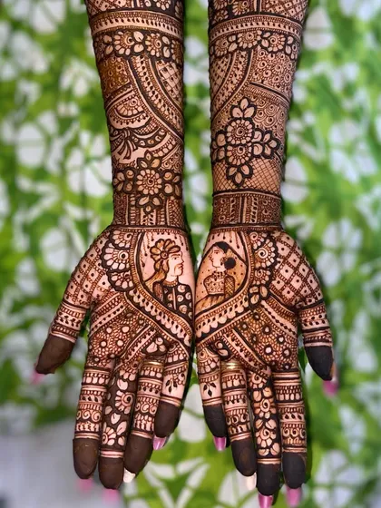 This design features beautiful portraits of a bride and groom, surrounded by a mix of floral, paisley, and geometric patterns for a classic bridal look.