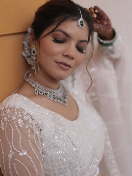 Christian & Modern White Weddings photo 15