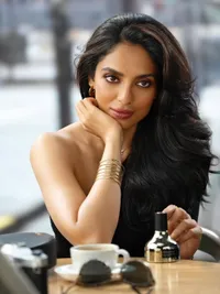 Fashion & Commercial Makeup