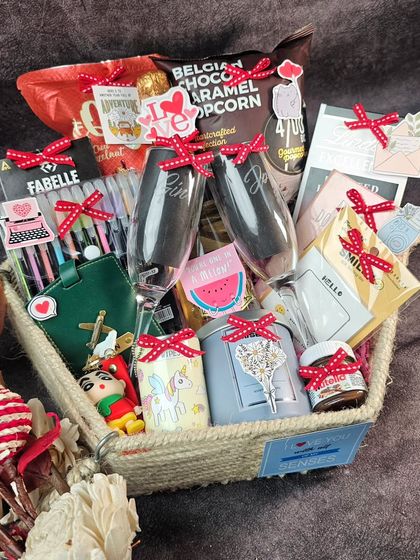 Arch - Personalized Merchandise Gift Hampers for Every Occasion photo 25