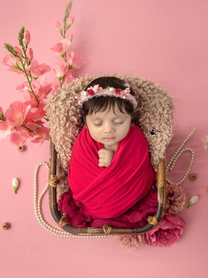 Newborn Magic (The First 20 Days) photo 21