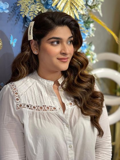 Romantic Waves & Half-Updos photo 97