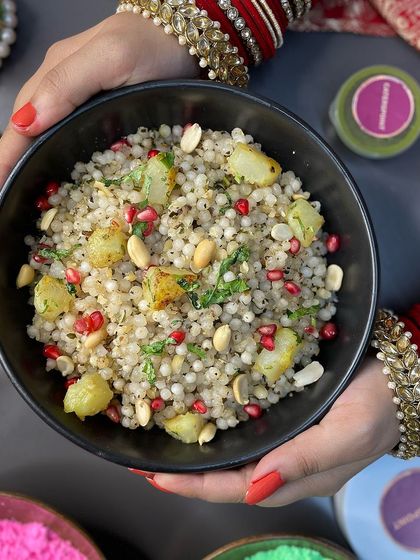 Celebrate the vibrant spirit of Navratri with our delicious Sabudana Khichdi. It's a perfect festive treat to make your celebrations memorable.