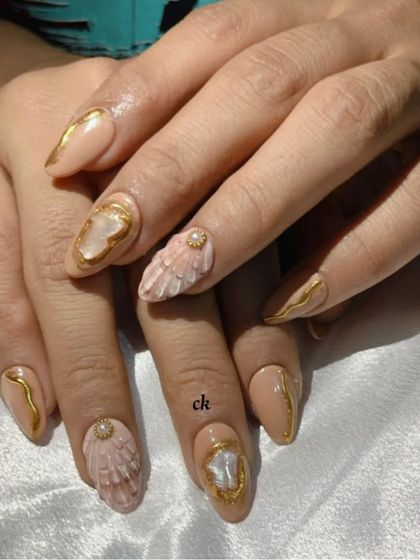 Another angle of my intricate 3D shell and stone nail art.