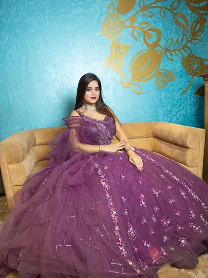 For this indoor brand shoot, the goal was to create an image of pure elegance. The soft lighting highlights the intricate details and luxurious feel of the gown, showing how I can create polished, high-end fashion portraits for bridal or festive wear collections.