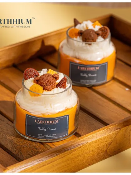 Another look at the Teddy Dessert candles, perfect for a kid's room, a baby shower gift, or anyone who loves cute things.