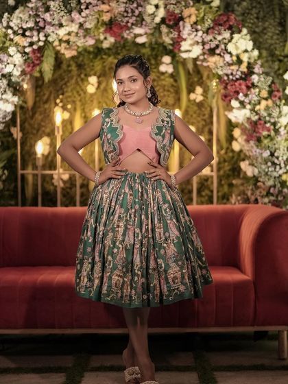 The bride to be, looking confident and beautiful for her Mehendi night.