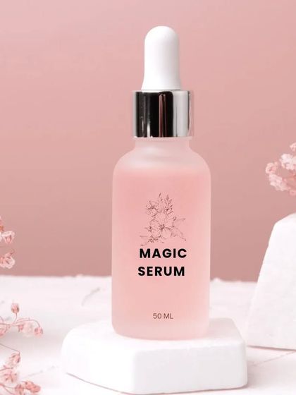 A beautiful shot of the Magic Serum. It's made with natural and organic ingredients, and is completely cruelty-free.