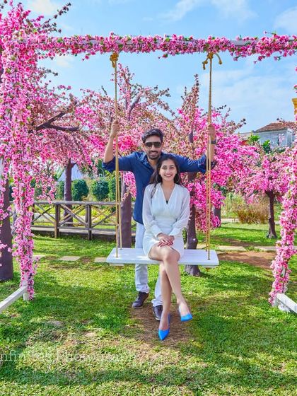 Innfinites Photography - Pre-Wedding Photoshoot & Film Lakeside Romance & Lush Gardens photo 4