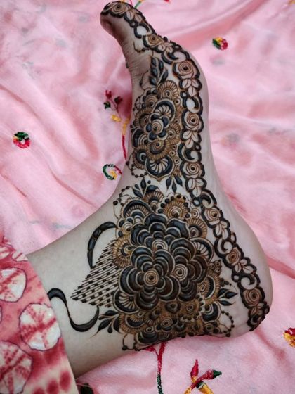 Elegant Bridal Feet photo 3