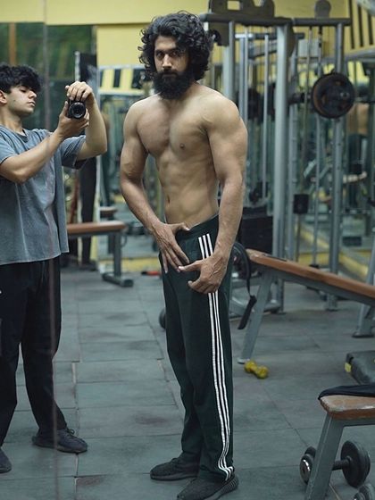 A physique update during my bulking phase. If the bulk looks this lean, imagine what the cut will look like. This is the result of a smart, lean bulking approach.