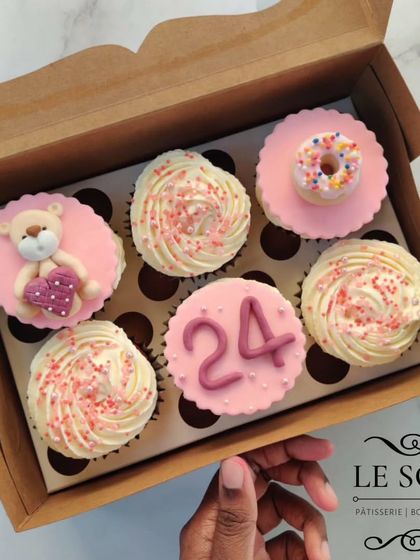 Le Soir Pâtisserie - Custom Cupcakes Your Story in Fondant photo 4