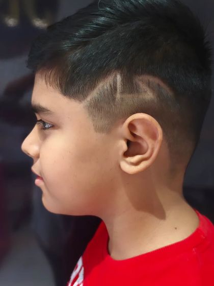 Sharp Haircuts for Men & Kids photo 35