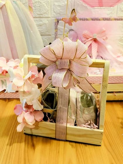 Welcoming Little Ones: Baby Announcements & Showers photo 4