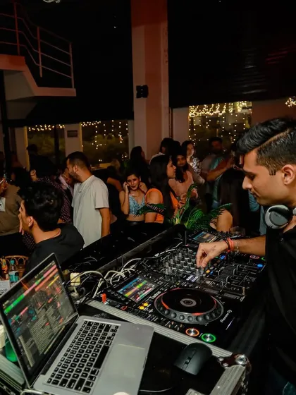 A mad night at Yoi Talkies, Indore. The place was lit and the energy was fantastic.
