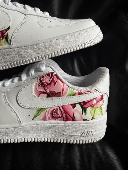A close-up of the detailed rose paintings on the custom AF1s.