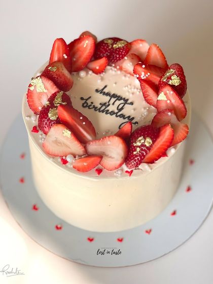 Signature Fruit & Floral Cakes photo 27