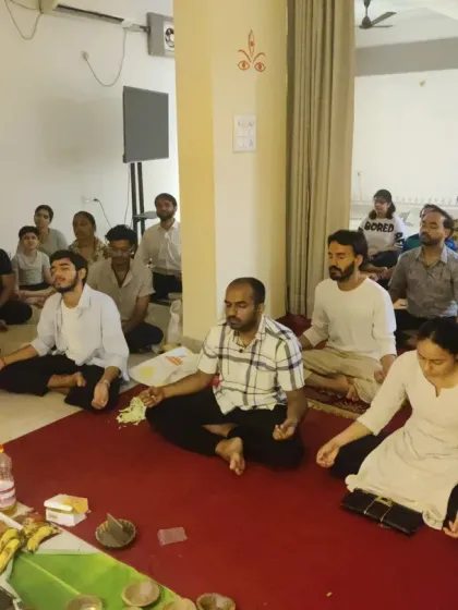 A wave of grace moved through the space during this joint Sanidhi Pooja and Devi Abhishekam. We are full of love, devotion, and stillness.