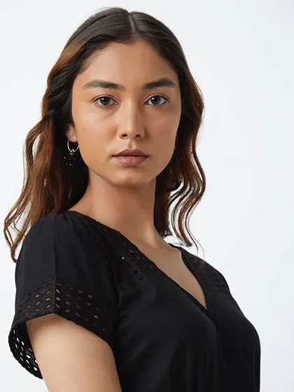 A classic "no-makeup" makeup look for a Westside campaign. The goal was to create a look that was completely natural and effortless, perfect for everyday wear.