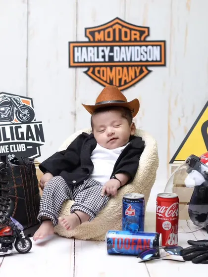 Adding a cowboy hat to the biker theme for a fun mashup. We are always open to customizing our themes to make them uniquely yours.