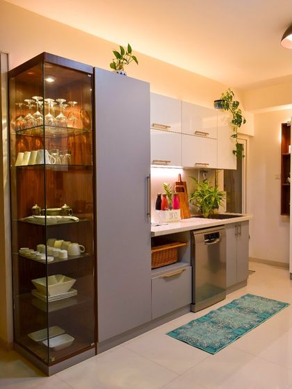 Sushmita - Home Styling & Decoration Modern & Organized Kitchens photo 3
