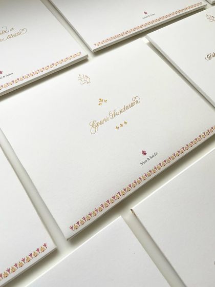 Another view of the gold calligraphy on the white invitations. It's a classic and timeless combination that is always in style.
