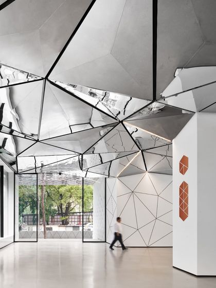 Parinee I Tower: Immersive Geometries photo 20