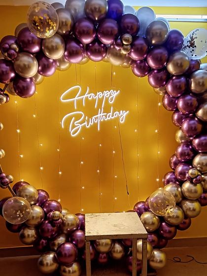 Signature Balloon Arches & Rings photo 15