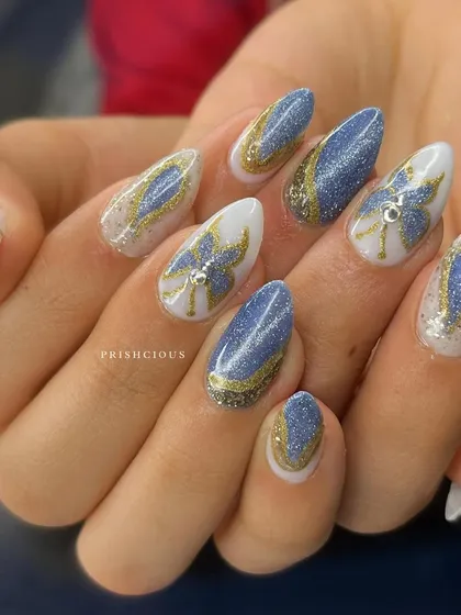 The full butterfly glitter set. The contrast between the white base and the sparkling blue and gold is so eye-catching.