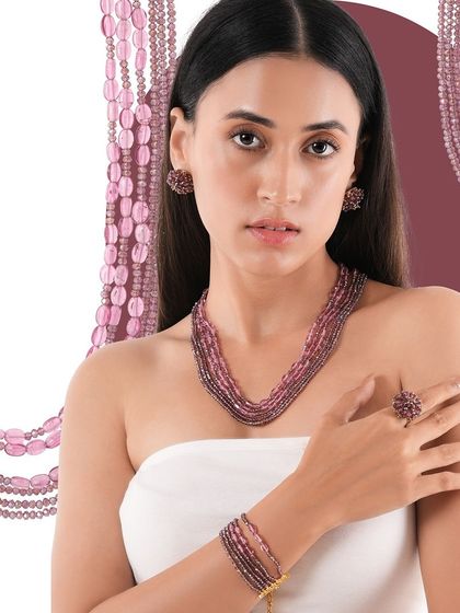 For those who love colour, this layered mala in shades of pink is a beautiful addition to any festive wardrobe.